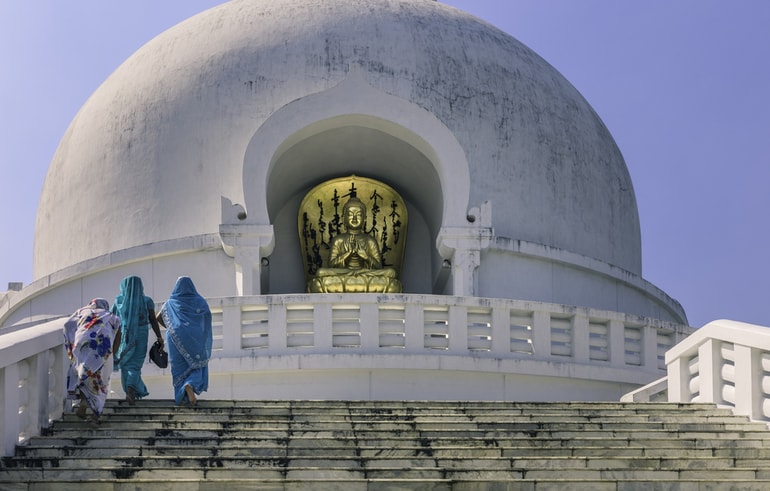 शांति स्तूप राजगीर की फेमस टूरिस्ट प्लेस – Shanti Stupa Rajgir Ka Famous Tourist Place In Hindi