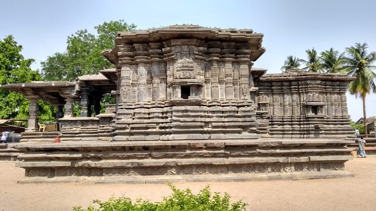वारंगल का फेमस टूरिस्ट प्लेस हजार स्तंभ मंदिर - Warangal Ka Famous Tourist Place Thousand Pillars Temple In Hindi