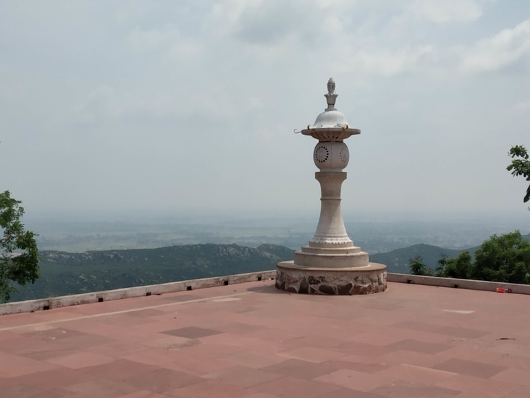 राजगीर के दर्शनीय स्थल ग्रिधाकुटा – Rajgir Ka Darshaniya Sthal Gridhakuta In Hindi