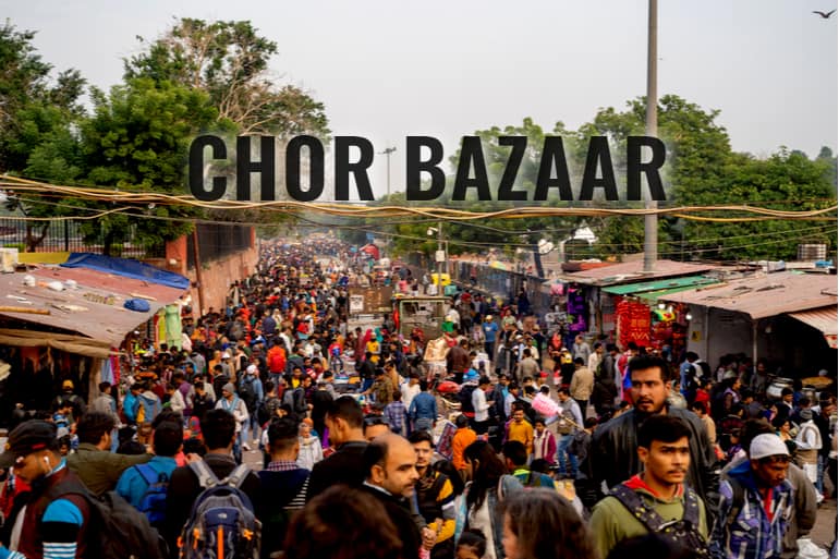 यह है भारत के 5 प्रसिद्ध चोर बाजार, जहां सस्ते में मिलता है हर सामान - Top Chor Bazaar In India In Hindi