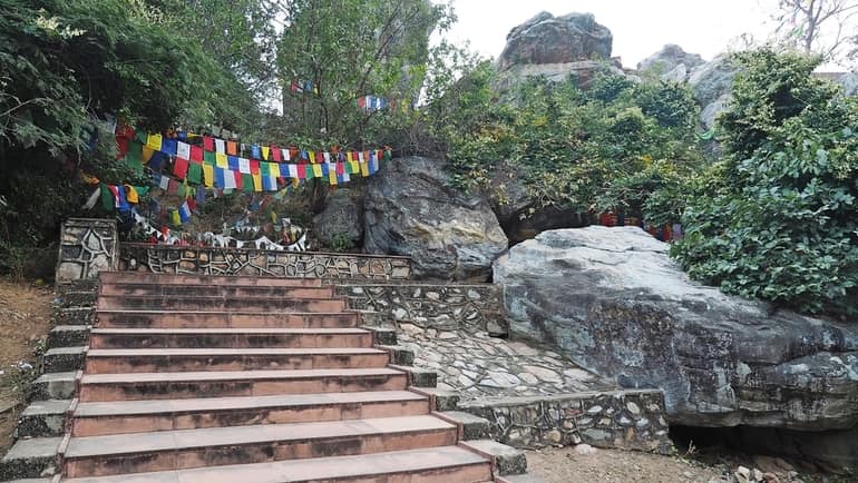 राजगीर का आकर्षक स्थान सप्तपर्णी गुफा - Rajgir Ka Aakarshan Sthan Saptaparni Cave In Hindi