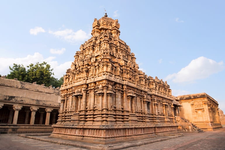 बृहदेश्वर मंदिर तंजावुर -  Brihadeeswarar Temple Thanjavur In Hindi