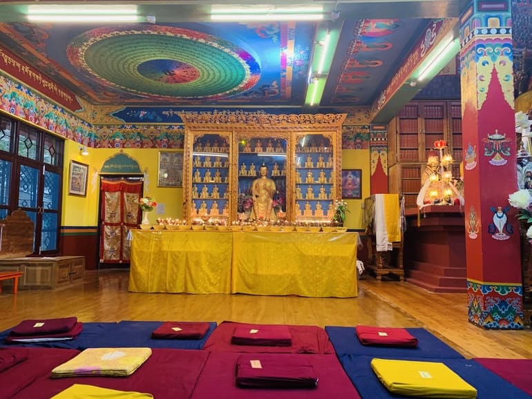 तुशिता ध्यान केंद्र धर्मशाला- Tushita Meditation Centre, Dharamshala In Hindi