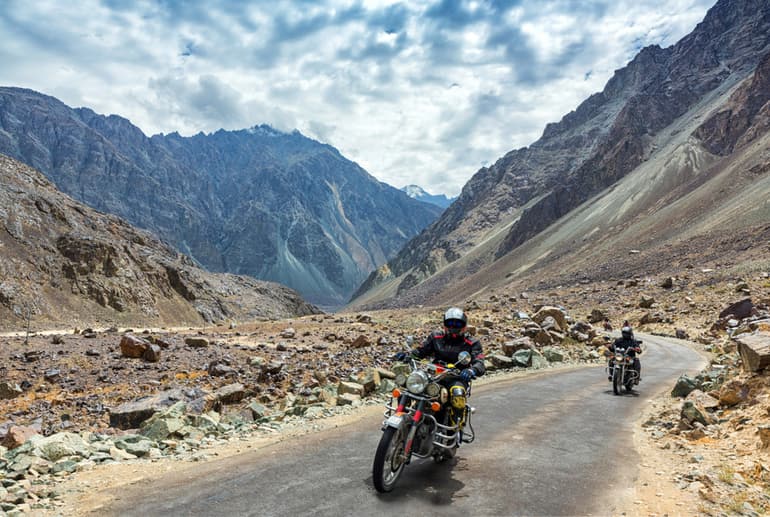 सड़क मार्ग से खारदुंग ला पास केसे पहुंचे – How To Reach Khardong La Pass By Road In Hindi