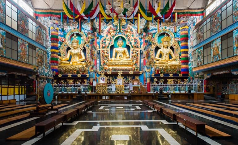 स्वर्ण मंदिर (नामड्रोलिंग मठ) - Golden Temple (Namdroling Monastery) In Hindi