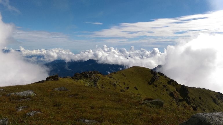 जुकोऊ घाटी एंड जपफू पीक नागालेंड – Dzukou Valley and Japfu Peak Nagaland In Hindi