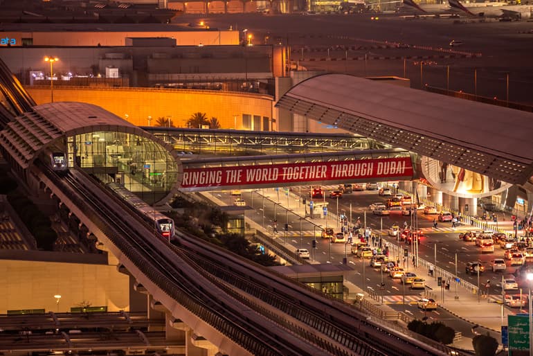दुबई अंतर्राष्ट्रीय हवाई अड्डा - Dubai International Airport In Hindi