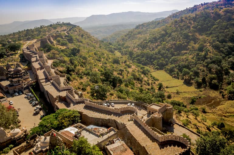 कुम्भलगढ़ के किला में करें ग्रेट वॉल ऑफ चाइना का अनुभव – Experience The Great Wall Of China In The Fort Of Kumbhalgarh In Hindi