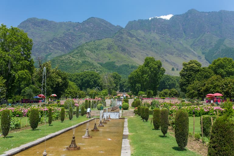 मुगल गार्डन श्रीनगर - Mughal Garden In Hindi
