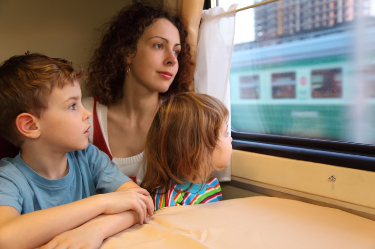 बच्चो के साथ ट्रेन का सफ़र– Train ride with children In Hindi