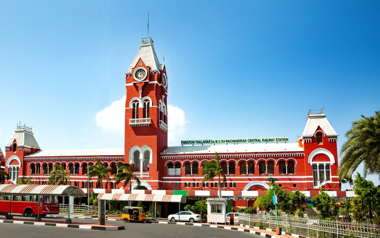 सेंट्रल रेलवे स्टेशन चेन्नई - Chennai Central railway station In Hindi