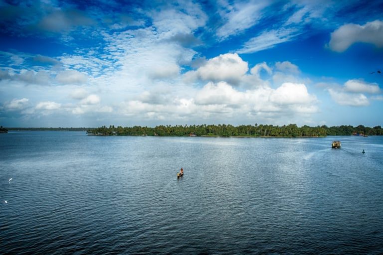 अष्टमुडी झील – Ashtamudi lake In Hindi