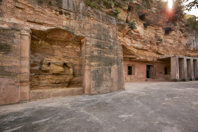 बाग गुफाएँ मध्य प्रदेश - Bagh Caves Madhya Pradesh In Hindi