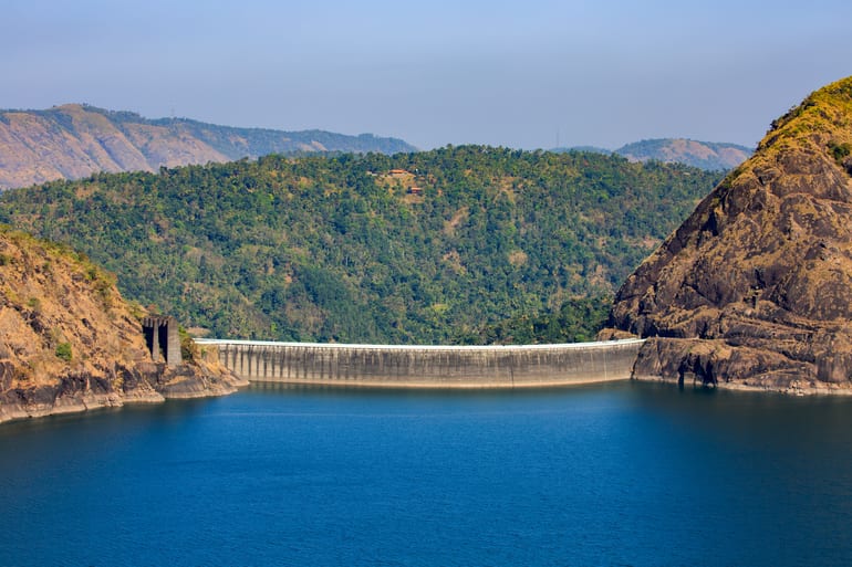 इडुक्की आर्क डैम - Idukki Arch Dam In Hindi