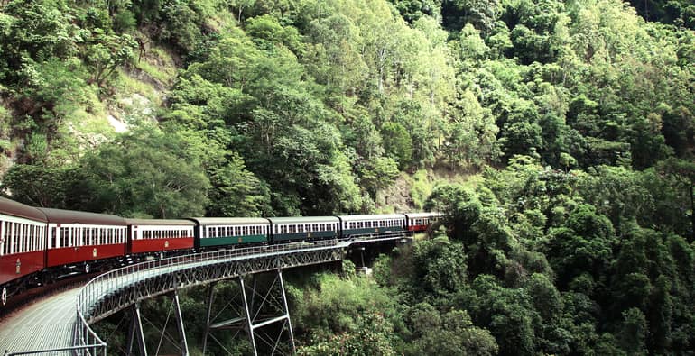 कुरंडा रेलवे ऑस्ट्रेलिया – Kuranda Scenic Railway, Australia In Hindi