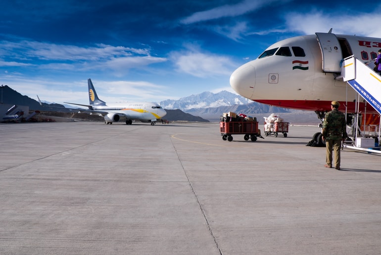  कुशोक बकुला रिम्पोछे एयरपोर्ट, लद्दाख - Kushok Bakula Rimpochee Airport, Ladakh In HIndi