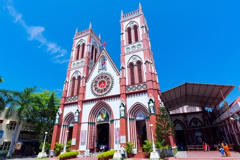 पांडिचेरी के प्राचीन चर्चो की यात्रा - Visit to Famous Churches of Pondicherry In Hindi