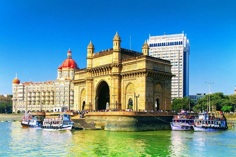 गेटवे ऑफ़ इंडिया पर ले फेरी राइड का मजा - Gateway Of India – Take A Ferry Ride in Hindi