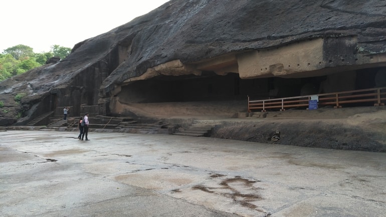 कन्हेरी गुफाओं बौद्ध विहारों का अन्वेषण करें – Kanheri Caves in Hindi