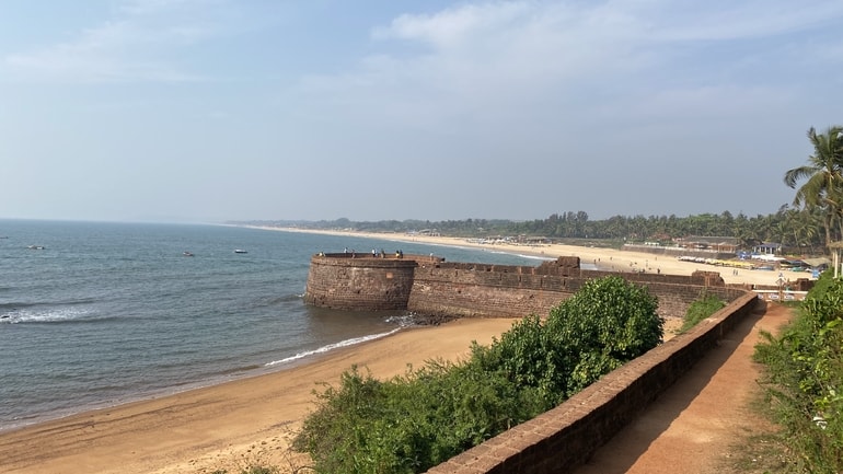 सिंक्वेरियम फोर्ट – Sinquerim Fort In Hindi