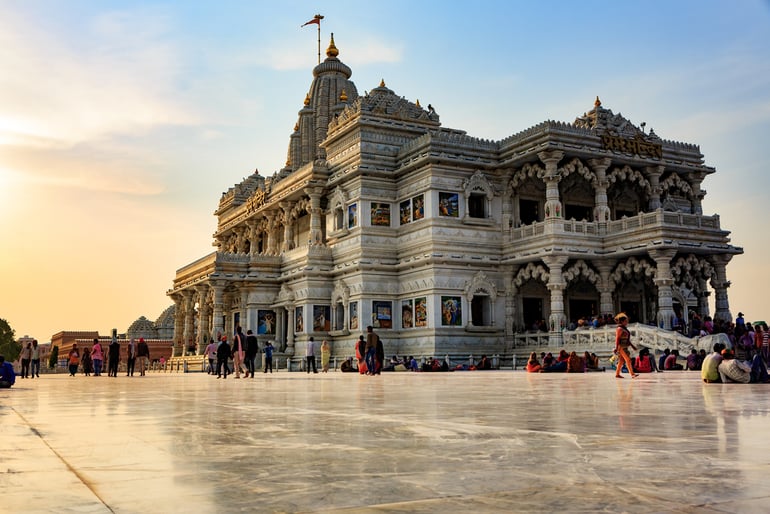 उत्तर प्रदेश के प्रमुख धार्मिक स्थल और मंदिर – Famous Temples in Uttar Pradesh In Hindi