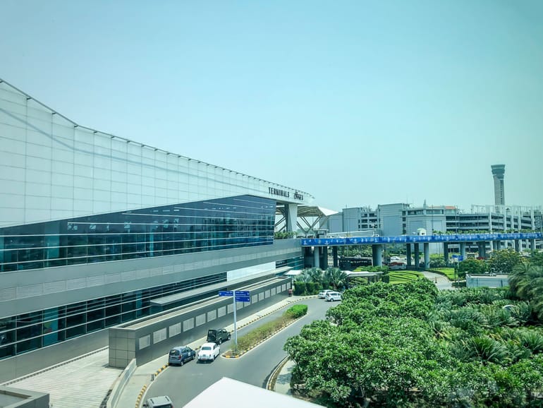 इंदिरा गांधी अंतर्राष्ट्रीय हवाई अड्डा, दिल्ली - Indira Gandhi International Airport, Delhi in Hindi
