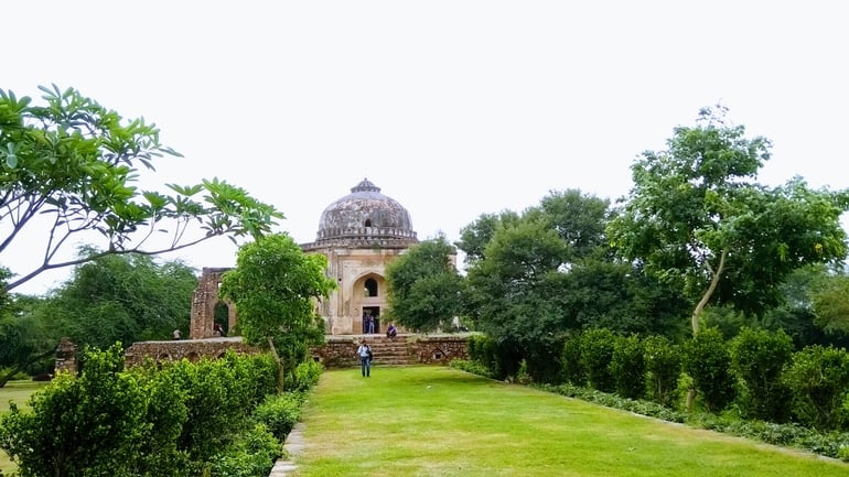 महरौली पुरातत्व पार्क - Mehrauli Archaeological Park In Hindi