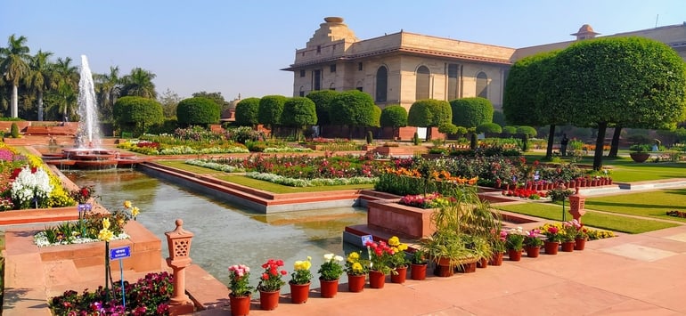 मुग़ल गार्डन : Mughal Garden In Hindi