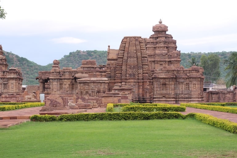 पत्तदकल स्मारक परिसर - Group of Monuments in Pattadakal in Hindi