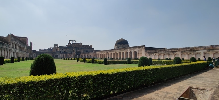सोलह खंबा मस्जिद - Solah Khamba Masjid in Hindi