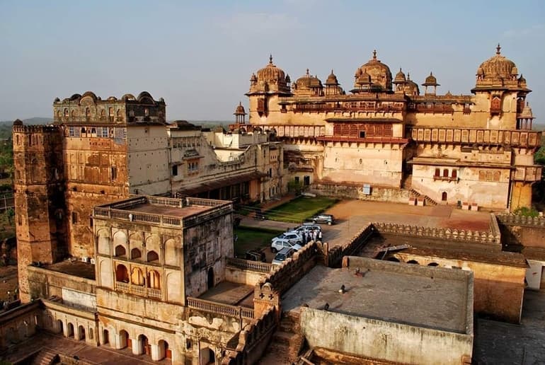 ओरछा फोर्ट की हिस्ट्री और घूमने की पूरी जानकारी - Orchha Fort Orchha Madhya Pradesh in Hindi