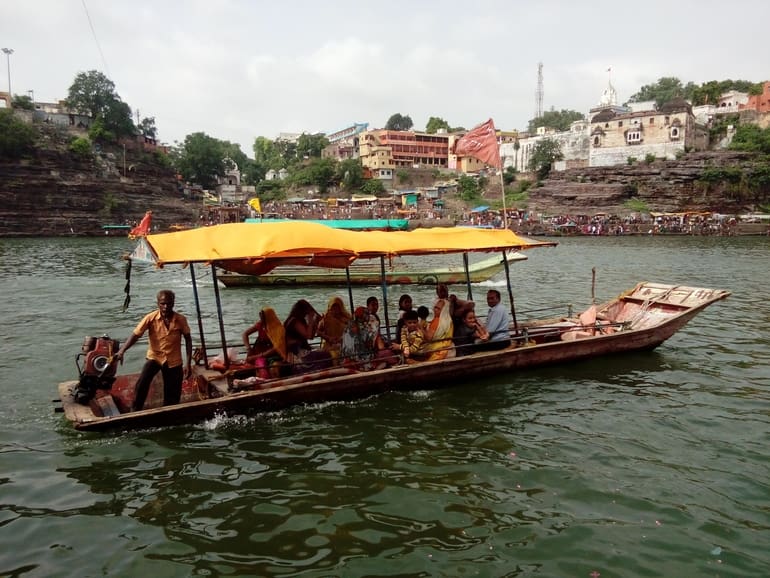 नर्मदा घाट महेश्वर– Narmada Ghat Maheshwar in Hindi