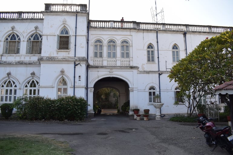 रंजीत विलास पैलेस राजकोट - Ranjit Vilas Palace Rajkot in Hindi
