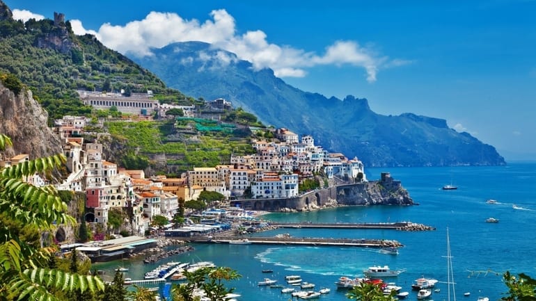 अमाल्फी तट, इटली - Amalfi Coast, Italy In Hindi