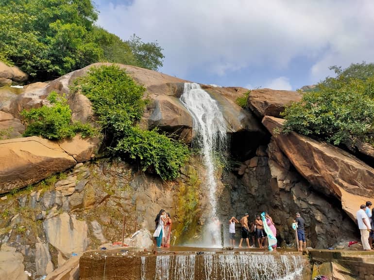 जलागमपराई वाटरफाल्स  - Jalagamparai Waterfalls Yelagiri in Hindi