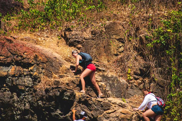 रॉक क्लाइम्बिंग – Rock climbing in Hindi