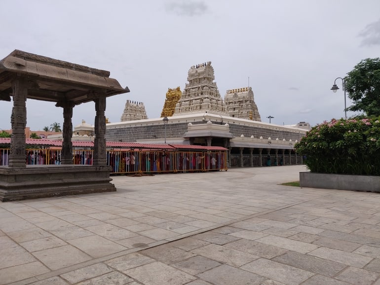 उलगालंथा पेरुमल मंदिर – Ulagalantha Perumal Temple Kanchipuram in Hindi