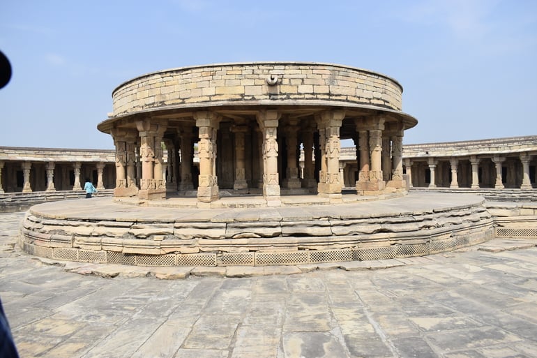 चौसठ योगिनी मंदिर का इतिहास और किंवदंती – History of Chausath Yogini Temple in Hindi
