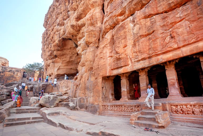 बादामी गुफा मंदिर - Badami Cave Temple in Hindi
