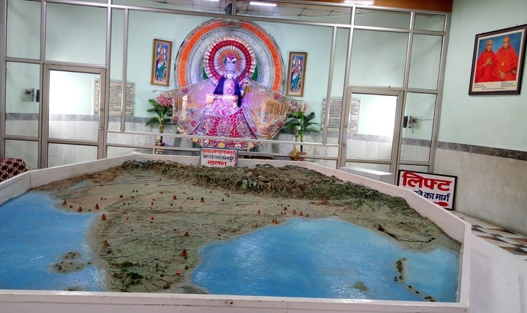 भारत माता मंदिर की सरंचना - Bharat Mata Mandir Structure in Hindi