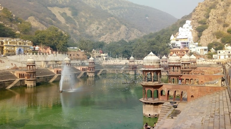 मूसी महारानी की छतरी घूमने जाने का सबसे अच्छा समय – Best time to visit Moosi Maharani ki Chhatri in Hindi