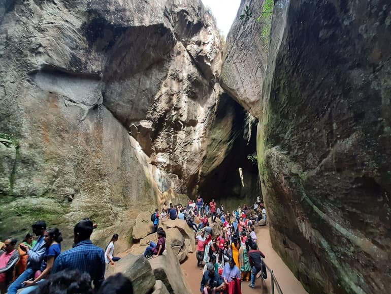एडक्कल गुफाएं घूमने जाने का सबसे अच्छा समय – Best Time To Visit Edakkal Caves in Hindi