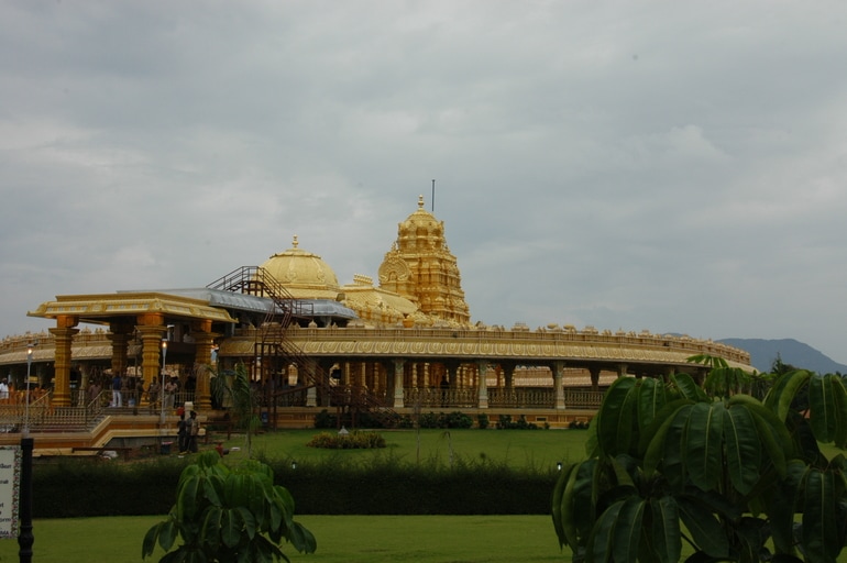 श्रीपुरम गोल्डन टेम्पल हिस्ट्री और घूमने की पूरी जानकारी – Complete information of Sripuram Golden Temple in Hindi