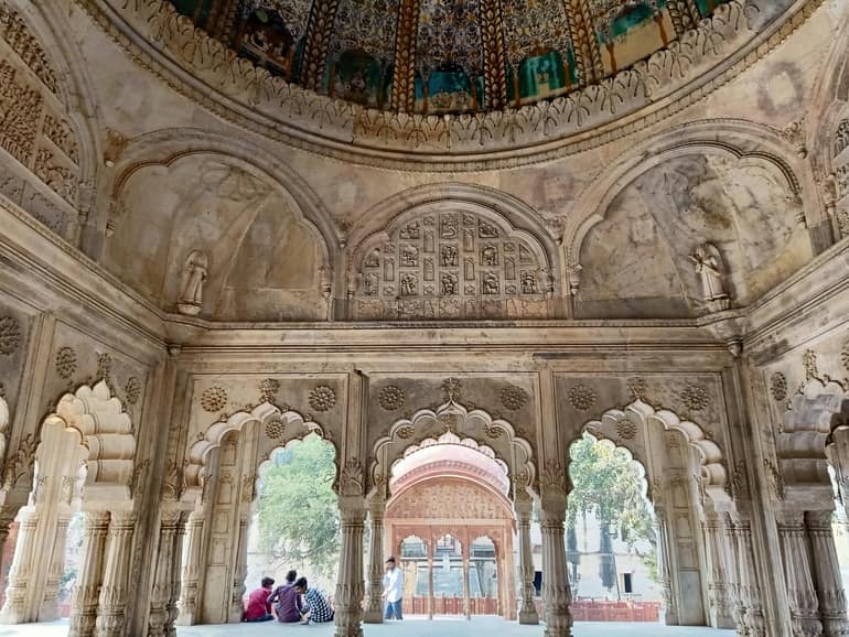 मूसी महारानी की छतरी की वास्तुकला - Architecture of Moosi Maharani ki Chhatri in Hindi