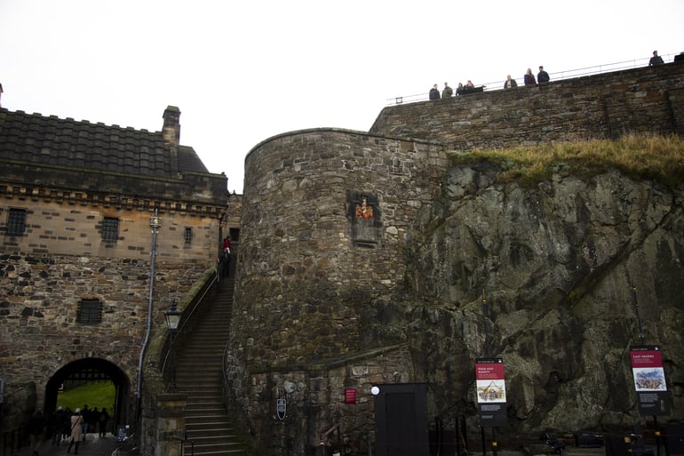 एडिनबर्ग कैसल, स्कॉटलैंड - Edinburgh Castle, Scotland in Hindi