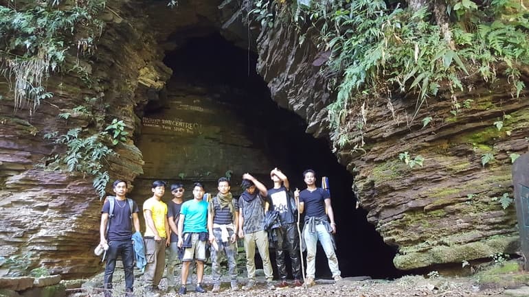 थारोन गुफा इम्फाल – Tharon Cave, Imphal in Hindi