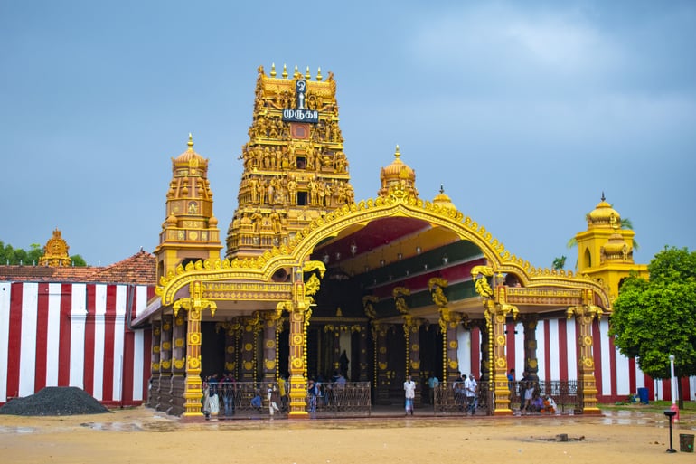 नल्लूर कंदस्वामी मंदिर, श्रीलंका - Nallur Kandaswamy Temple, Sri Lanka in Hindi