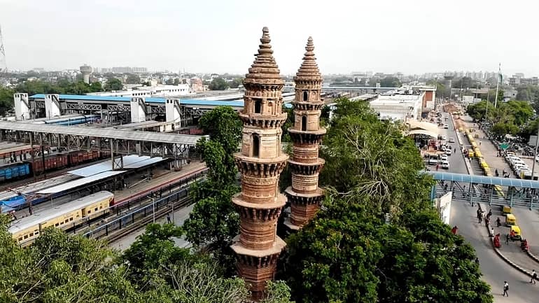 झूलता मीनार घूमने जाने का सबसे अच्छा समय –Best time to visit Jhulta Minar in Hindi