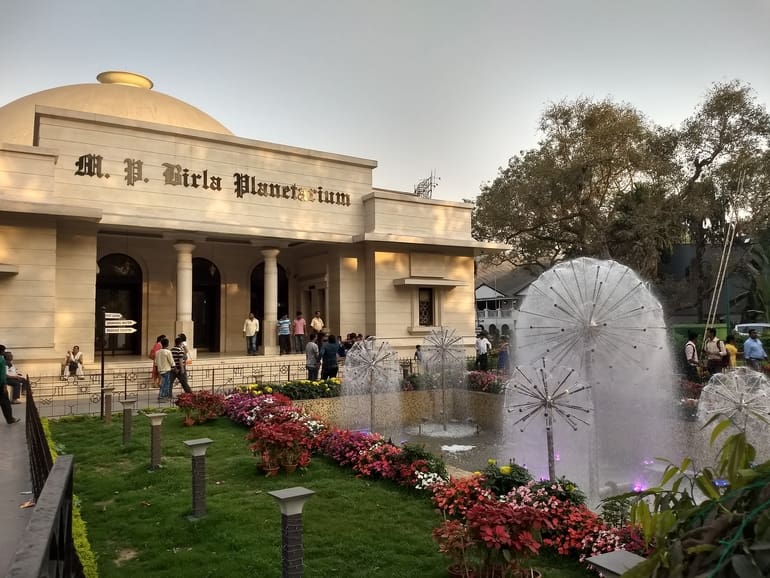 बिड़ला तारामंडल  घूमने जाने का बेस्ट टाइम – Best time to visit the Birla Planetarium in Hindi