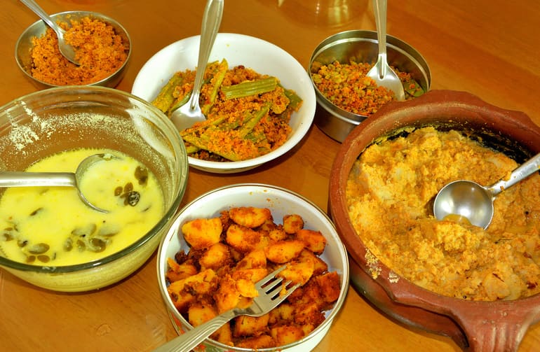 जम्मू-कश्मीर का मुख्य भोजन - Famous food of Jammu and Kashmir in Hindi